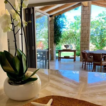 Grand With 5 Bedrooms And Pool Villa *